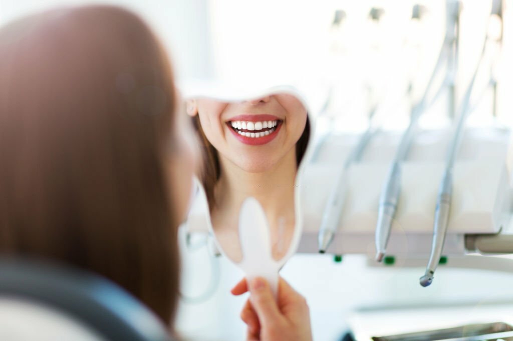 Unveiling the Secrets of Choosing a Cosmetic Dentist in Phoenix, AZ
