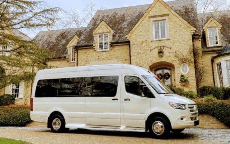 Key Features and Benefits of Sandy Springs Shuttle Van Service by Runways Trans Limo LLC