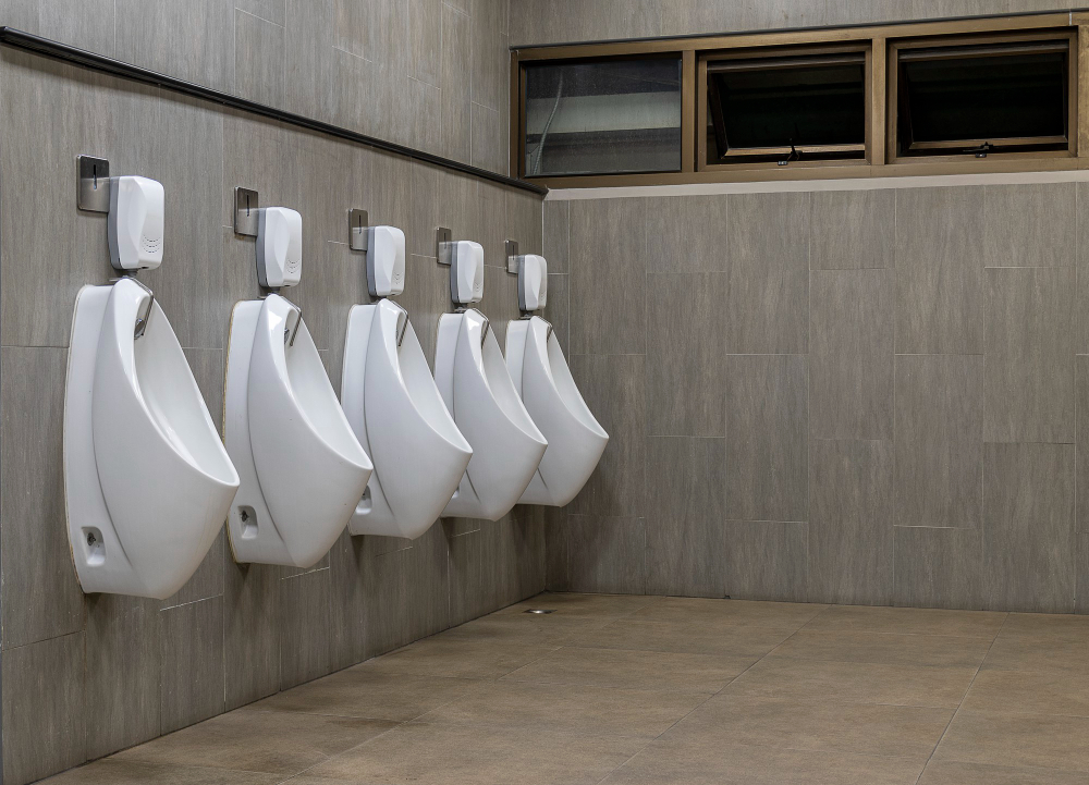 Urinal Suppliers In Abu Dhabi: Enhancing Sanitation Solutions